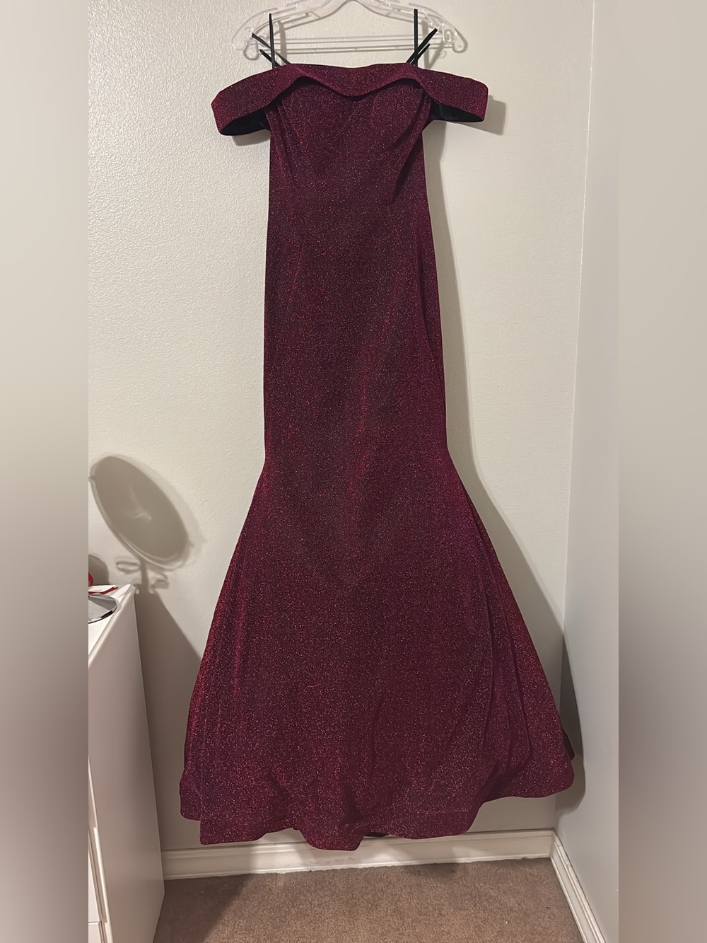 Elegant Burgundy Glitter Mermaid Style Dress